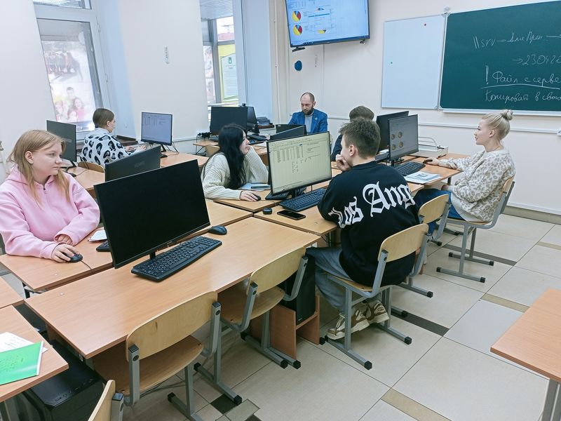 23 апреля у студентов «Колледжа Менеджмента» из группы 23/О/П, прошел урок «Информатики».